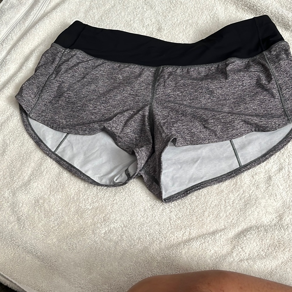 LULULEMON SPEED UP SHORTS